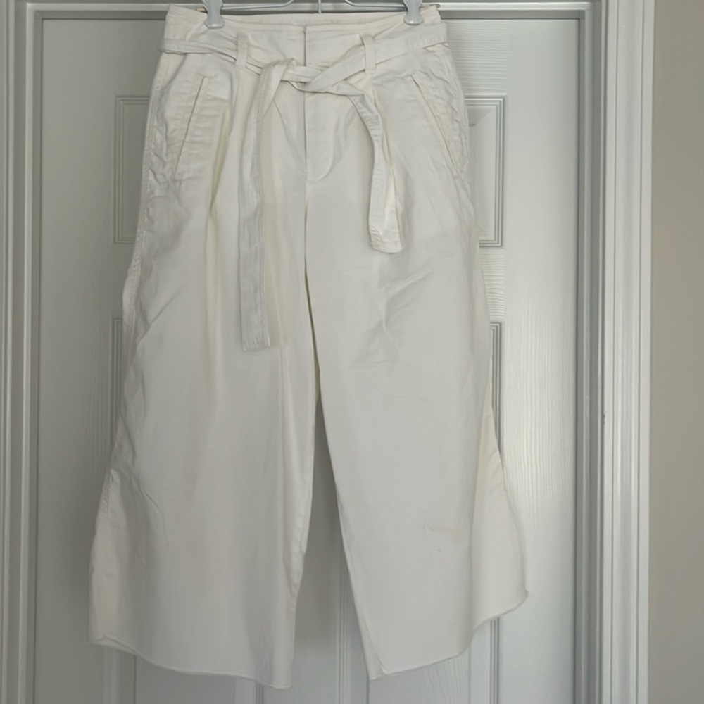 Gap high rise wide leg crop pants, with tie waist, size 2 ivory